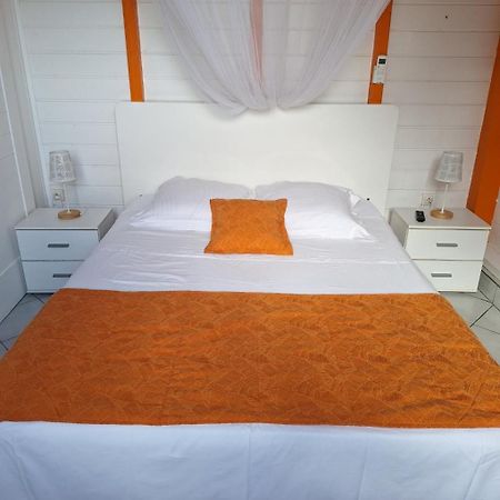Bungalow Les Cerisiers Bouillante Zewnętrze zdjęcie